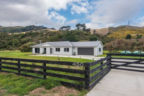 Photo of property in 450 Makara Road, Makara, Wellington, 6972