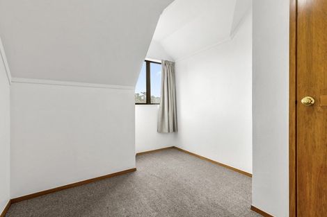 Photo of property in 1 Francis Curtis Avenue, Blockhouse Bay, Auckland, 0600