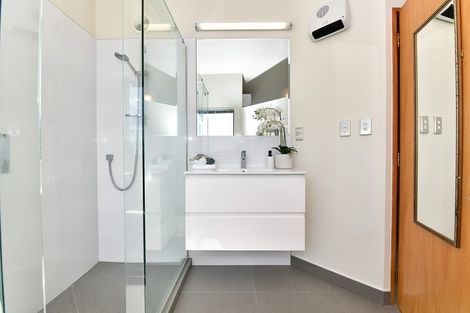 Photo of property in 17a Duncansby Road, Stanmore Bay, Whangaparaoa, 0932