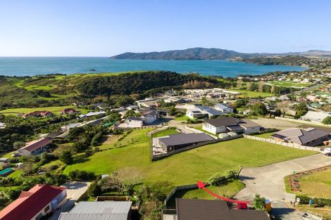 Photo of property in 13 Nancy Wake Place, Cable Bay, 0420