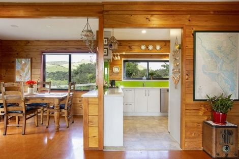 Photo of property in 487 Wilson Road, South Head, Helensville, 0874
