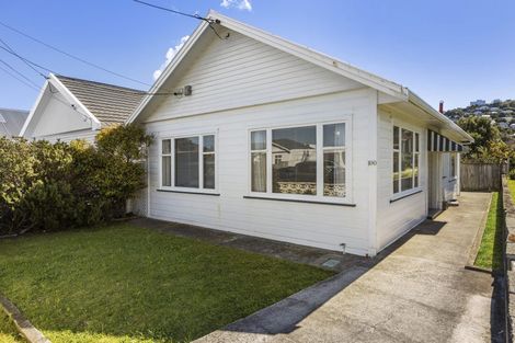 Photo of property in 100 Yule Street, Lyall Bay, Wellington, 6022
