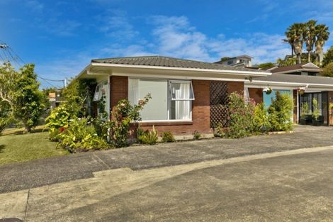 Photo of property in 1/24 Seabreeze Road, Narrow Neck, Auckland, 0624