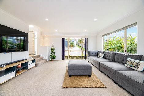 Photo of property in 23 Virginia Street, Henderson, Auckland, 0612