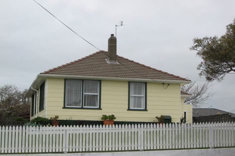 Photo of property in 16 Blackmore Street, Lynmouth, New Plymouth, 4310