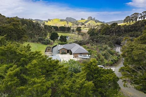 Photo of property in 347 Taraunui Road, Parua Bay, Onerahi, 0192