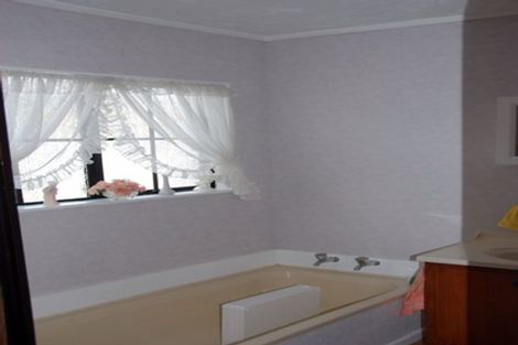 Photo of property in 2/3 Islington Street, Trentham, Upper Hutt, 5018