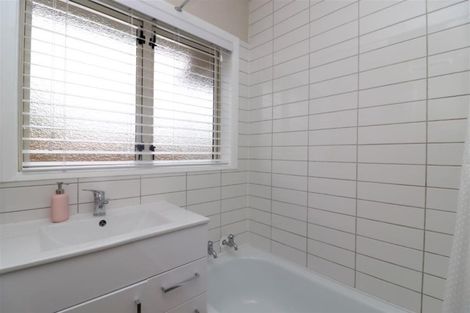 Photo of property in 4/5 Trist Place, Edgeware, Christchurch, 8013