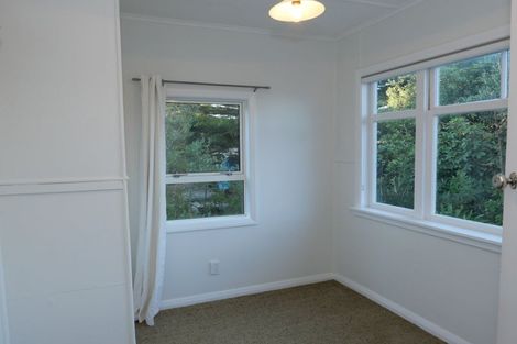 Photo of property in 61 Tutere Street, Waikanae Beach, Waikanae, 5036