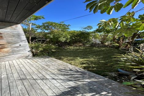 Photo of property in 1/17 De Luen Avenue, Tindalls Beach, Whangaparaoa, 0930