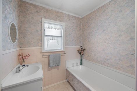 Photo of property in 32 Harold Holt Avenue, Onekawa, Napier, 4110