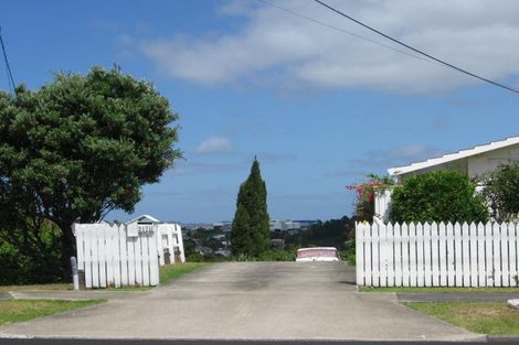 Photo of property in 1/217 Eskdale Road, Birkenhead, Auckland, 0626