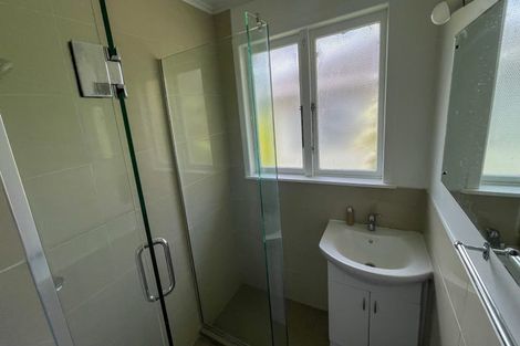 Photo of property in 34 Chislehurst Street, Henderson, Auckland, 0612