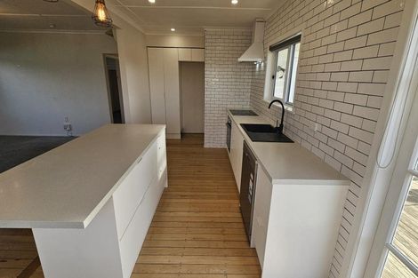 Photo of property in 1137 Devon Road, Bell Block, New Plymouth, 4373