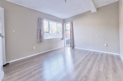 Photo of property in 57a Tiroroa Avenue, Te Atatu South, Auckland, 0610