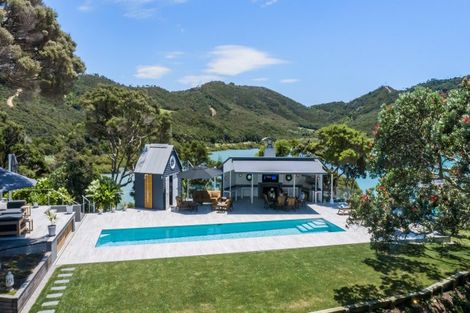 Photo of property in 309 Manawaora Road, Parekura Bay, Hikurangi, 0184