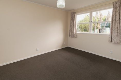 Photo of property in 22 Sycamore Drive, Sunnynook, Auckland, 0620