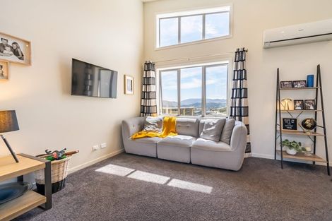 Photo of property in 4 Semaphore Lane, Whitby, Porirua, 5024