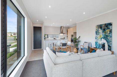 Photo of property in 2 Kuparu Lane, Red Beach, 0932