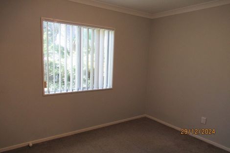 Photo of property in 10 Aldern Road, Massey, Auckland, 0614