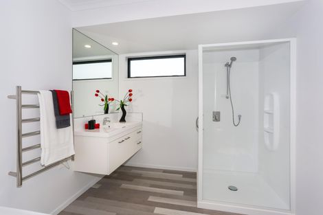 Photo of property in 15 Glenkirk Crescent, Pokeno, 2402