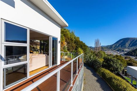 Photo of property in 7 Collins Place, Picton, 7220