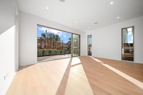 Photo of property in 1b Clematis Avenue, Murrays Bay, Auckland, 0630