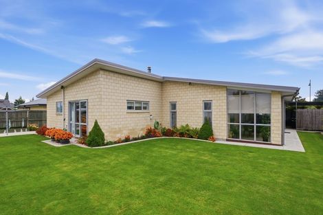 Photo of property in 5 Guardsman Place, Prebbleton, 7604