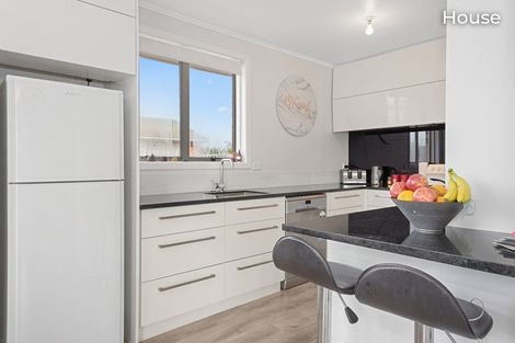 Photo of property in 45 Rutherford Street, Chedworth, Hamilton, 3210