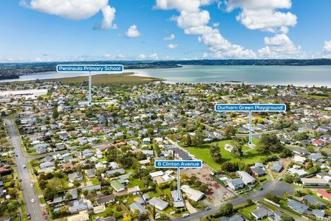 Photo of property in 6 Clinton Avenue, Te Atatu Peninsula, Auckland, 0610