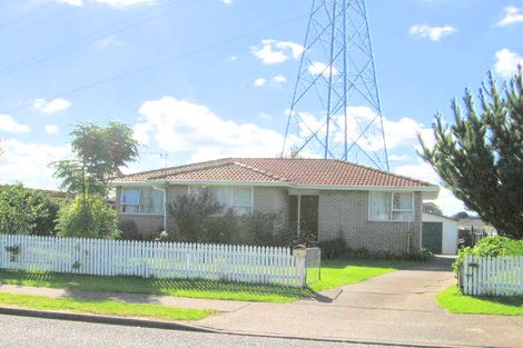 Photo of property in 6 Serrano Place, Clover Park, Auckland, 2023
