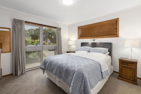 Photo of property in 142 Kahu Road, Paremata, Porirua, 5024