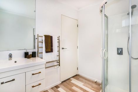 Photo of property in 15 Glenkirk Crescent, Pokeno, 2402