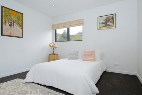 Photo of property in 8 Bracken Street, Arrowtown, 9302
