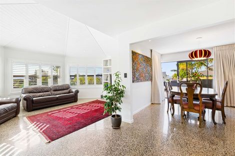 Photo of property in 20 Renoir Street, West Harbour, Auckland, 0618