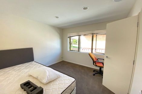 Photo of property in 3 Churchill Road, Murrays Bay, Auckland, 0630