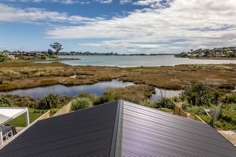 Photo of property in 37 Hinaki Street, Poike, Tauranga, 3112