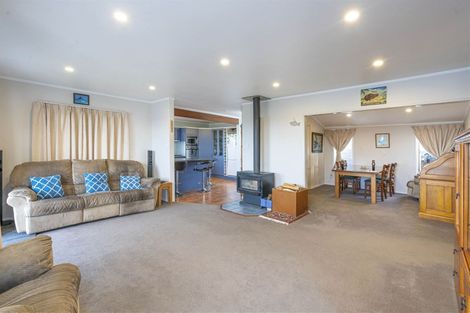 Photo of property in 457 Don Buck Road, Massey, Auckland, 0614