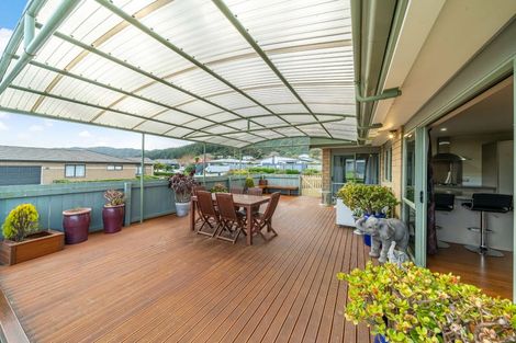 Photo of property in 2 Fraser Colman Grove, Wainuiomata, Lower Hutt, 5014