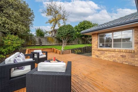 Photo of property in 21 Fieldstone Court, Northpark, Auckland, 2013