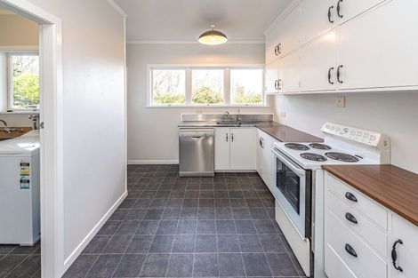 Photo of property in 2 Kawau Place, Otamatea, Whanganui, 4500