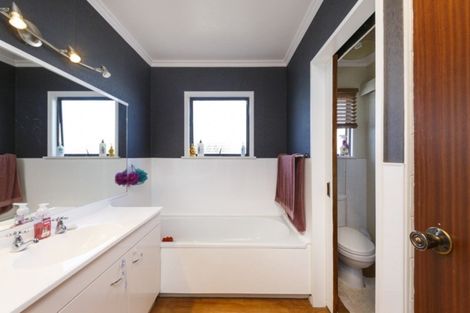 Photo of property in 11 Sandstrom Grove, Feilding, 4702