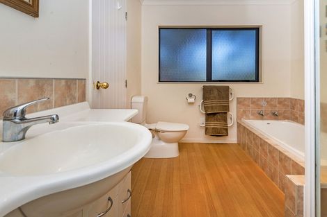 Photo of property in 61a The Glade South, Pukekohe, 2120