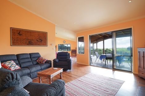 Photo of property in 17 Angus Lane, Tokomaru, Palmerston North, 4474