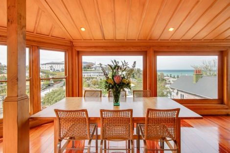 Photo of property in 18 Sealy Road, Bluff Hill, Napier, 4110