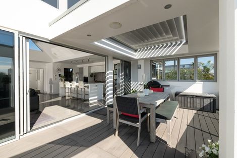 Photo of property in 116 Karewa Parade, Papamoa Beach, Papamoa, 3118