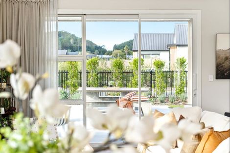 Photo of property in 6 Maeha Drive, Matakana, 0985