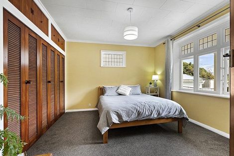 Photo of property in 94 Parkvale Road, Karori, Wellington, 6012