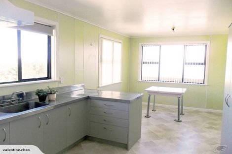 Photo of property in 40 Cunliffe Street, Johnsonville, Wellington, 6037