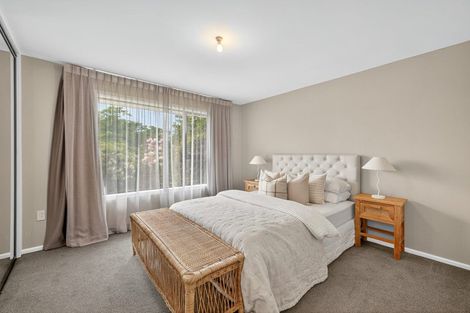 Photo of property in 15 Oakfield Street, Burnside, Christchurch, 8053